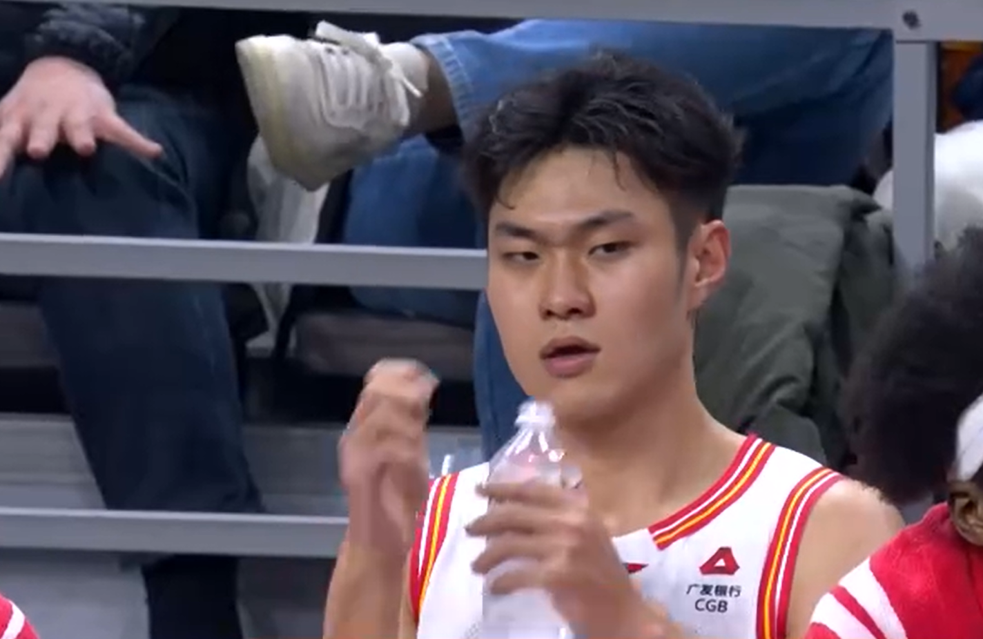 乐鱼体育app下载-深圳队锋线小将感恩杜锋：杜导水平CBA顶尖，教练会了我很多