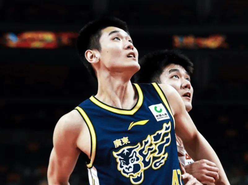 乐鱼体育-广东87-71同曦2喜2忧！胡明轩+焦泊乔复苏，杜润旺防守仍差！