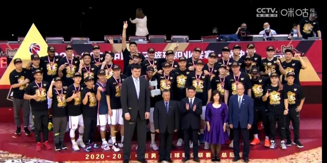 乐鱼体育登录入口-一篇不该写的文章但又不得不写的文章辽篮的今天与辽媒脱不了关系