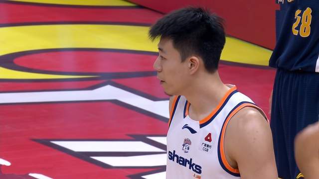 乐鱼体育app下载-上海男篮40分大胜 张镇麟22+3打广东有心得 卢伟烟雾弹 徐杰低迷