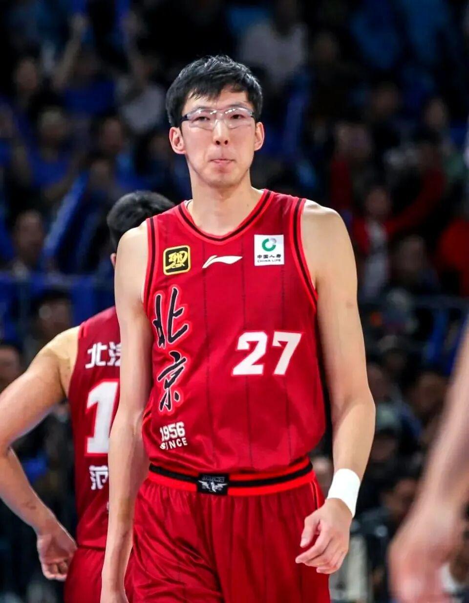 乐鱼体育官方网站-CBA告别24年垄断，迎来全新乱世！上一次没辽粤，姚明夺冠