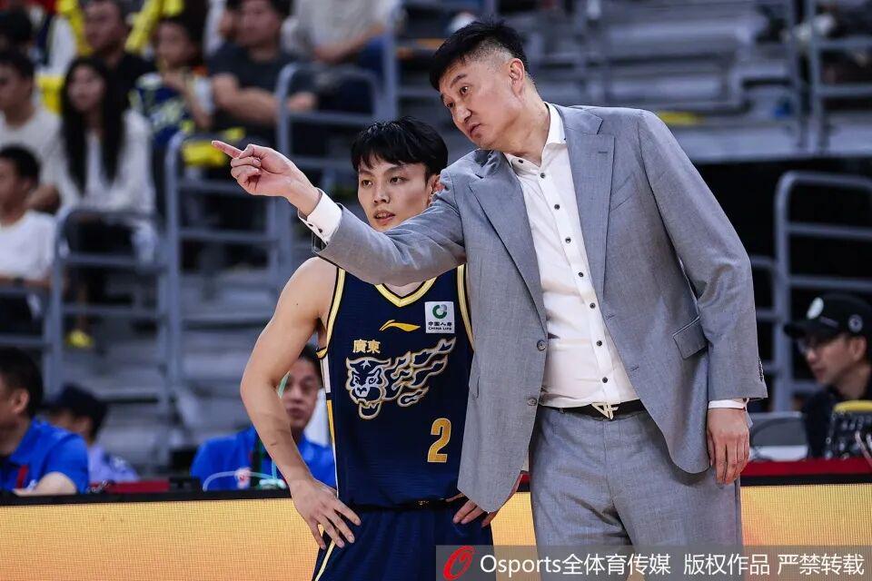 乐鱼体育官方网站-CBA告别24年垄断，迎来全新乱世！上一次没辽粤，姚明夺冠